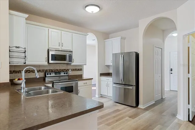 $369,900 | 440 Sand Ridge Drive, Valrico, FL 33594