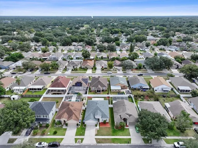 $369,900 | 440 Sand Ridge Drive, Valrico, FL 33594