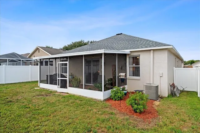 $369,900 | 440 Sand Ridge Drive, Valrico, FL 33594