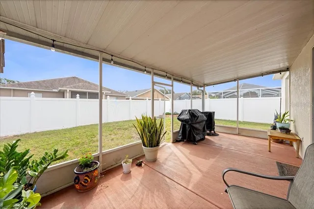 $369,900 | 440 Sand Ridge Drive, Valrico, FL 33594