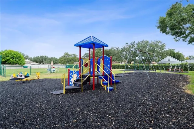 $369,900 | 440 Sand Ridge Drive, Valrico, FL 33594