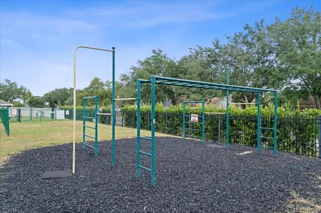 $369,900 | 440 Sand Ridge Drive, Valrico, FL 33594