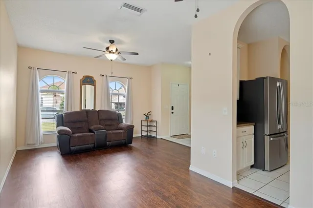 $369,900 | 440 Sand Ridge Drive, Valrico, FL 33594