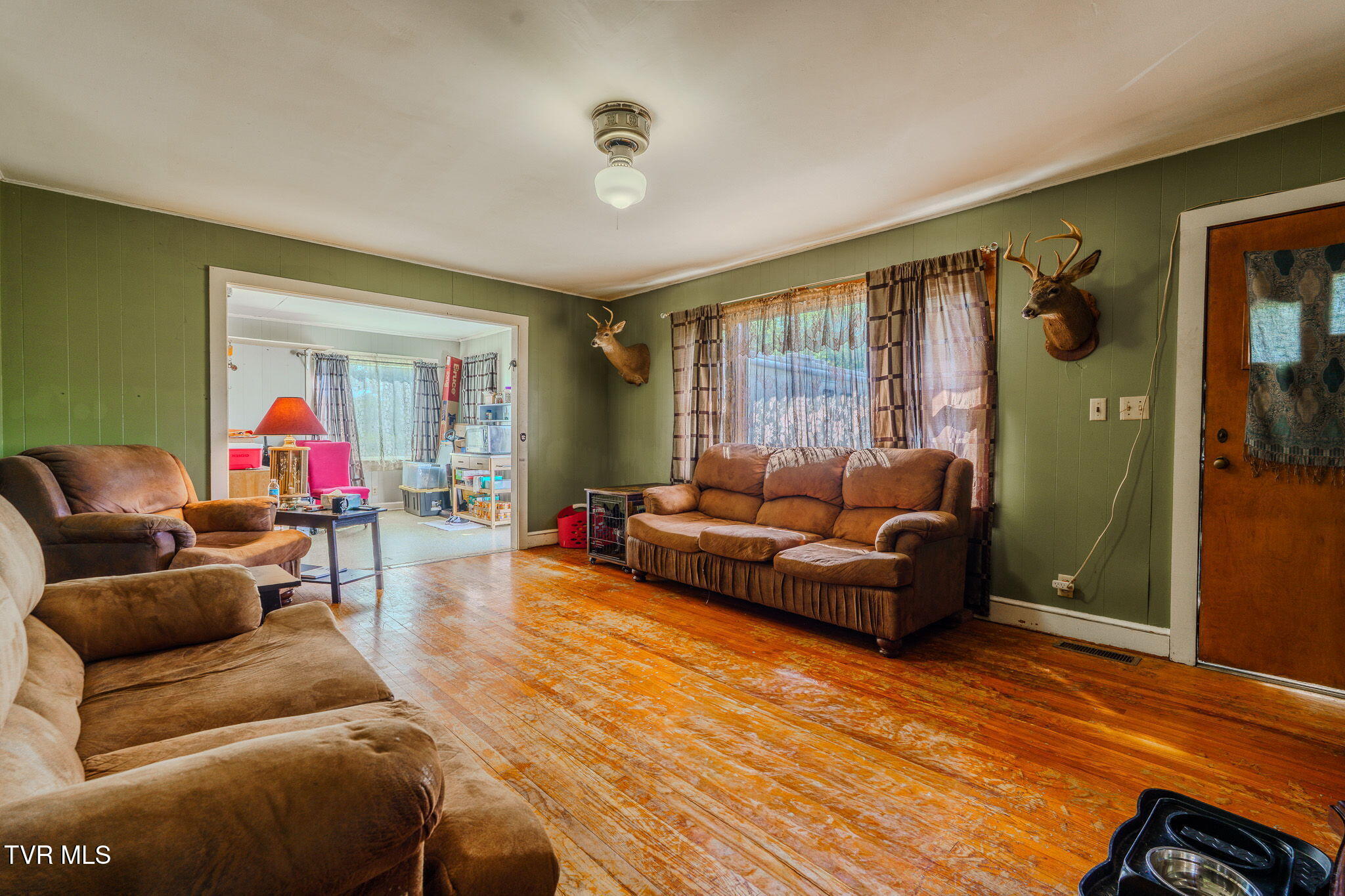 190 Debusk Road Greeneville, TN 37743 - Photo 4 of 27 20-web-or-mls-_DSC6283-HDR