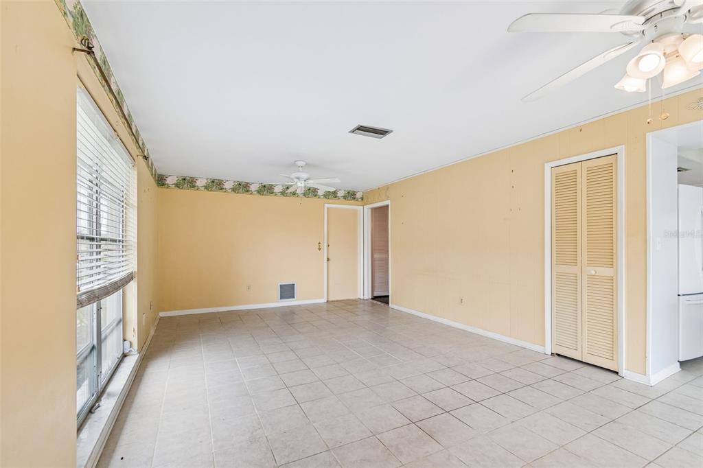 14363 Neptune Road Seminole, FL 33776 - Photo 20 of 65
