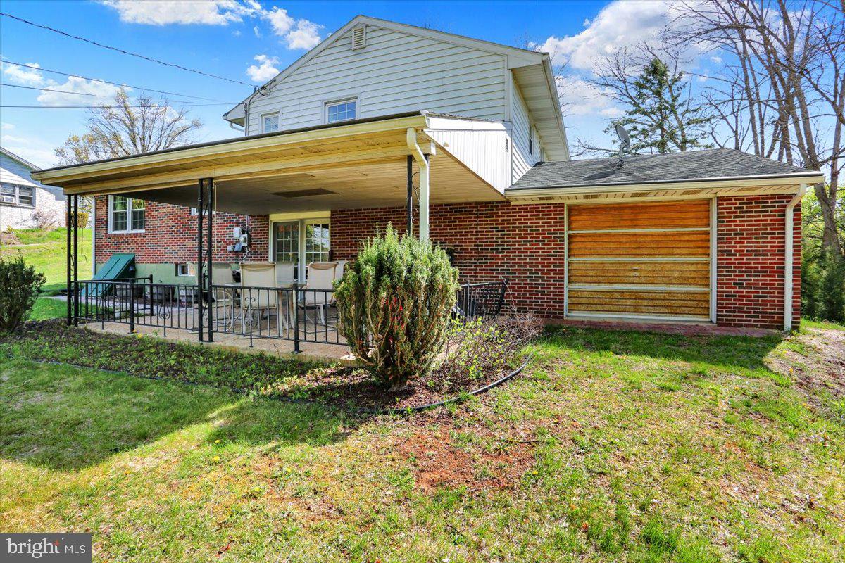 324 Ashley Drive Reading, PA 19607 - Photo 34 of 39 a view of a backyard
