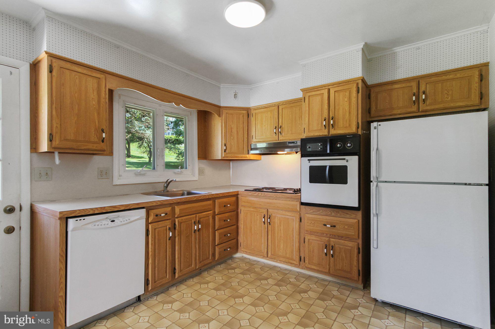 3006 Curtis Road Sinking Spring, PA 19608 - Photo 10 of 26