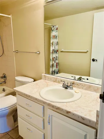 $2,150 | 13890 East Marina Drive, Unit 602, Aurora, CO 80014