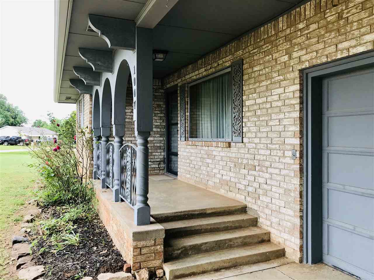 1007 North 5th Street Perry, OK 73077 - Photo 2 of 19 Gallery Image 2