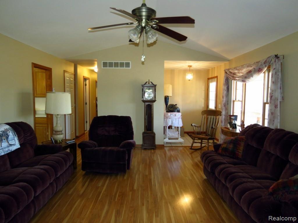9190 North Dixboro Road South Lyon, MI 48178 - Photo 15 of 27 15.jpg