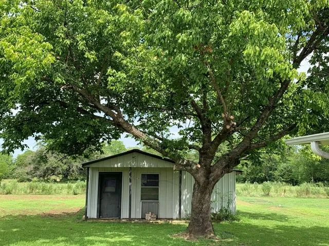 $2,250 | 590 County Road 1570, Alba, TX 75410