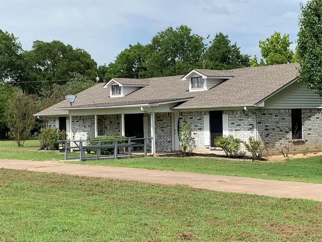 $2,250 | 590 County Road 1570, Alba, TX 75410