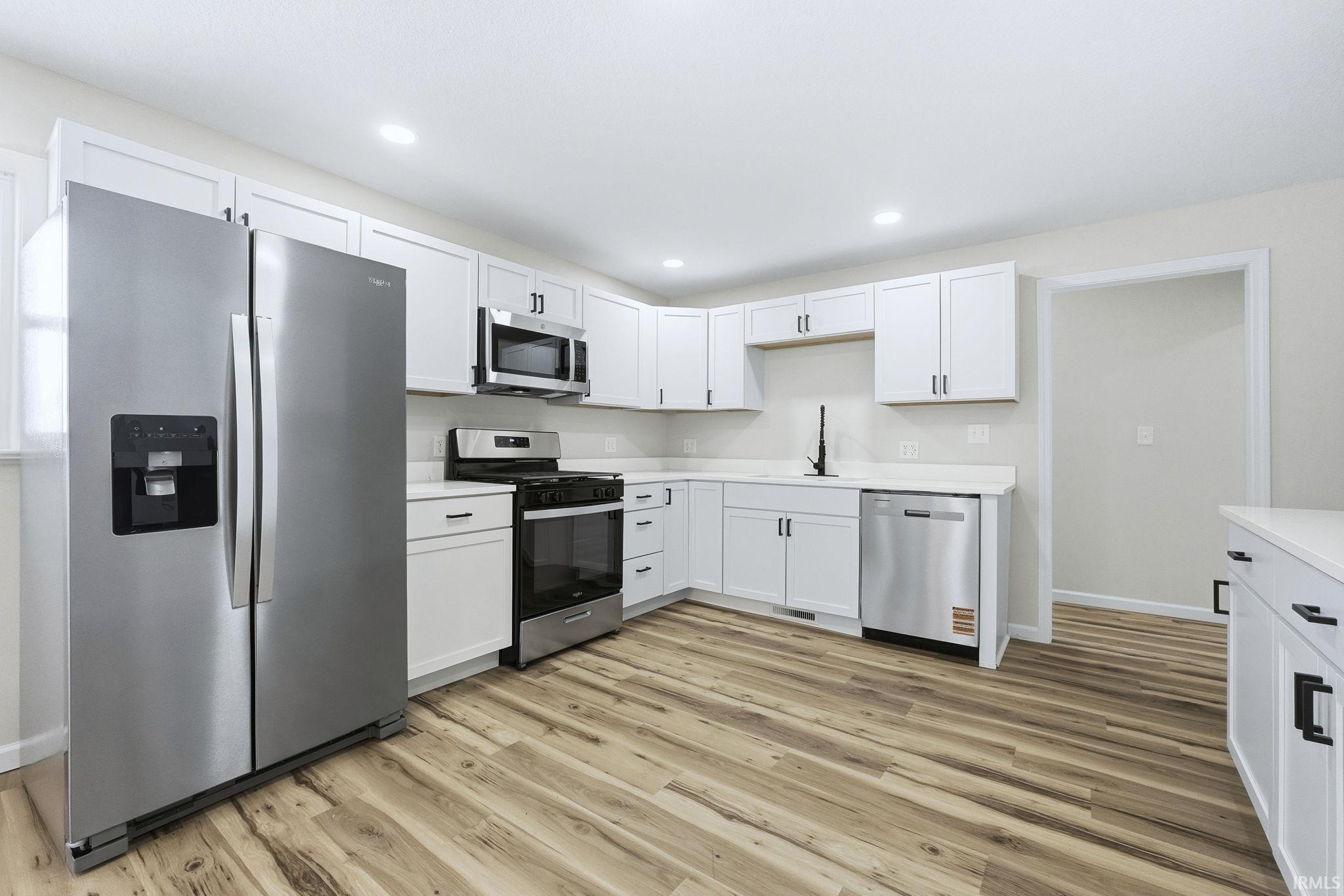 6518 Hazelett Road Fort Wayne, IN 46835 - Photo 11 of 28