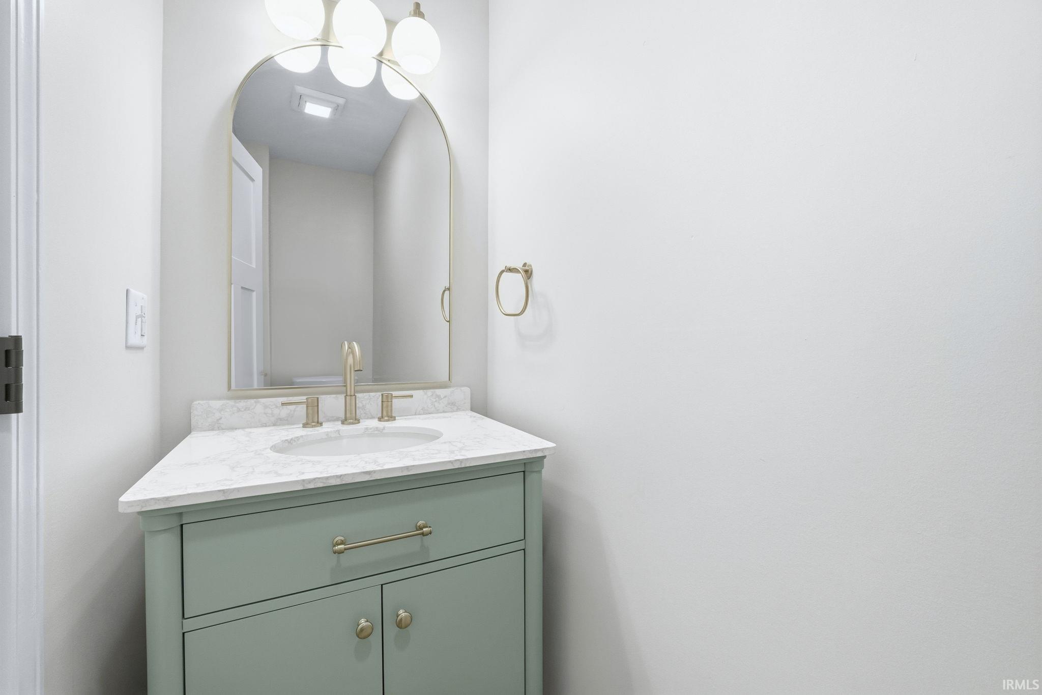 6518 Hazelett Road Fort Wayne, IN 46835 - Photo 3 of 28