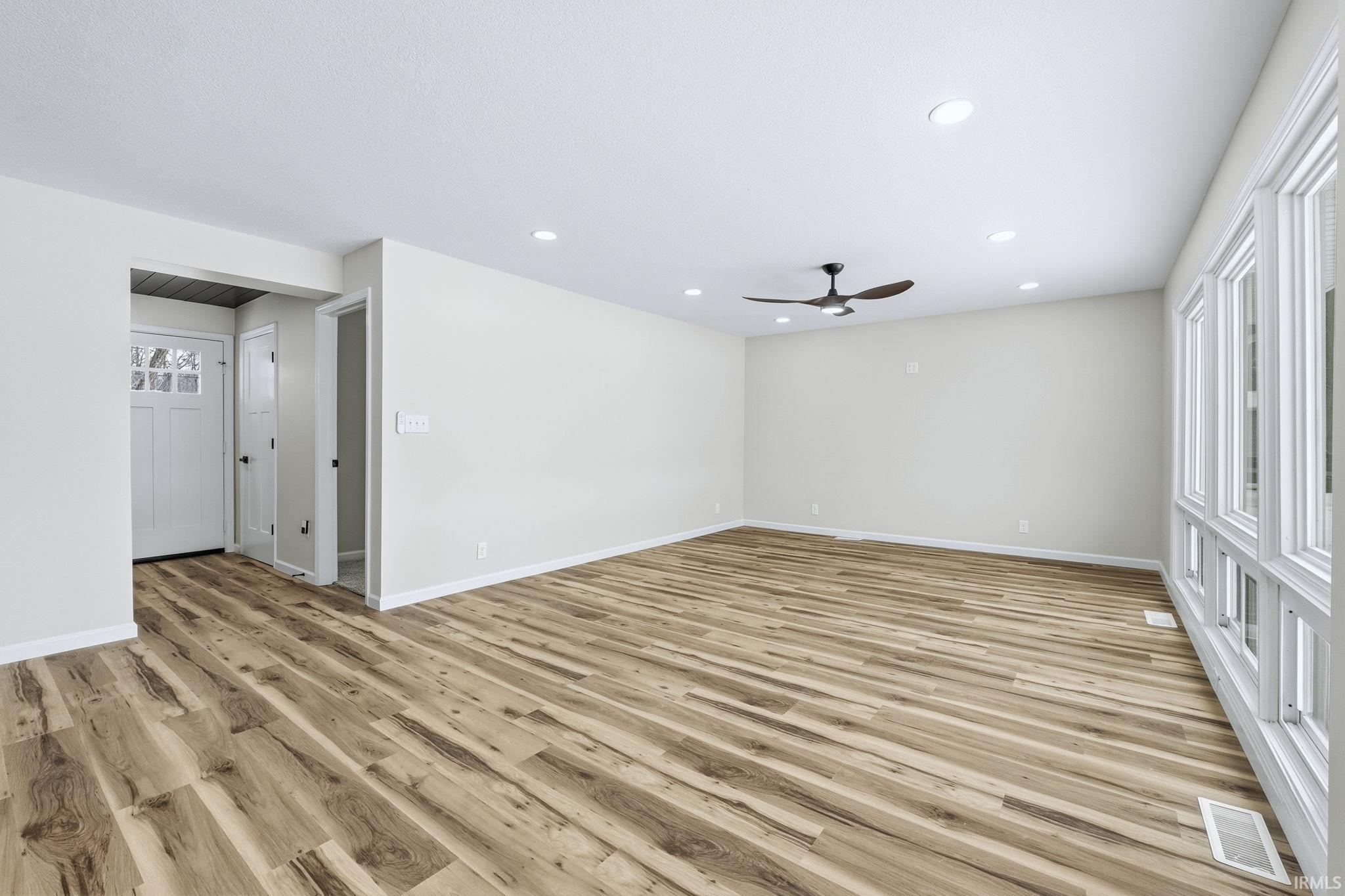 6518 Hazelett Road Fort Wayne, IN 46835 - Photo 7 of 28