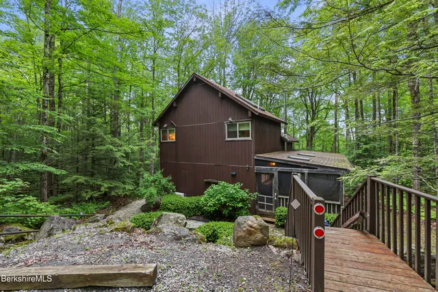 $475,000 | 377 Highland Way, Sandisfield, MA 01255