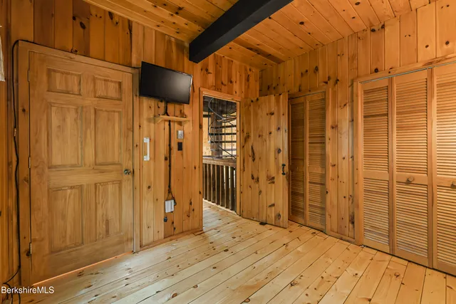 $475,000 | 377 Highland Way, Sandisfield, MA 01255