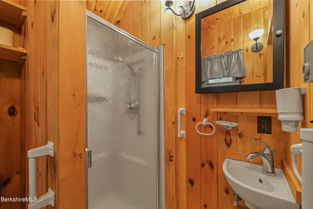 $475,000 | 377 Highland Way, Sandisfield, MA 01255