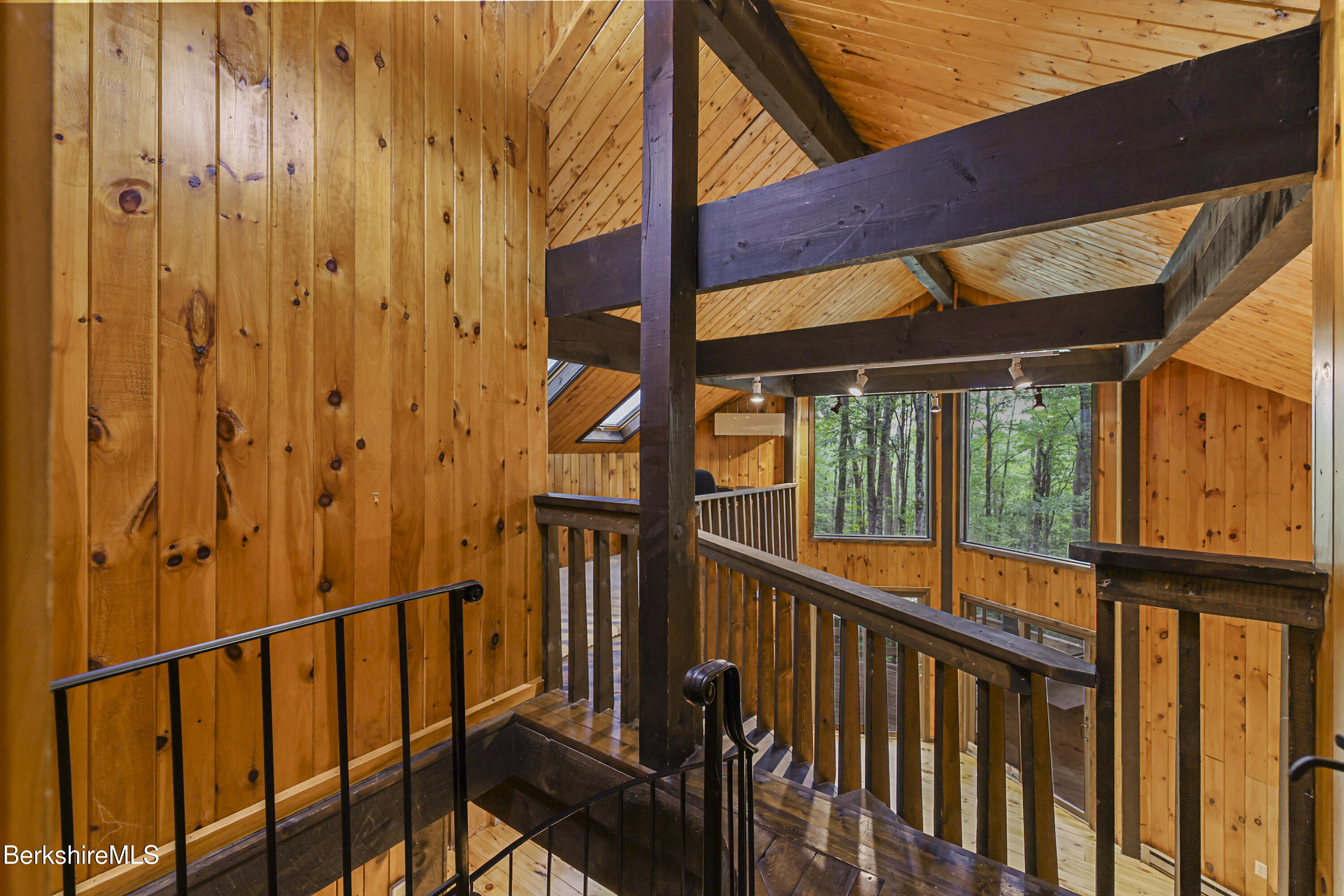 377 Highland Way Sandisfield, MA 01255 - Photo 31 of 61 27-Second Floor Landing