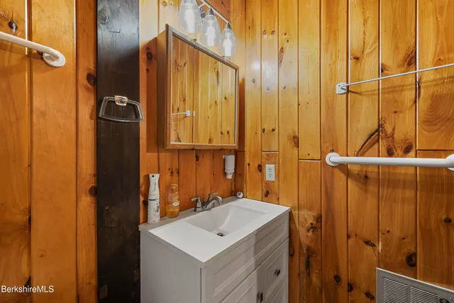 $475,000 | 377 Highland Way, Sandisfield, MA 01255