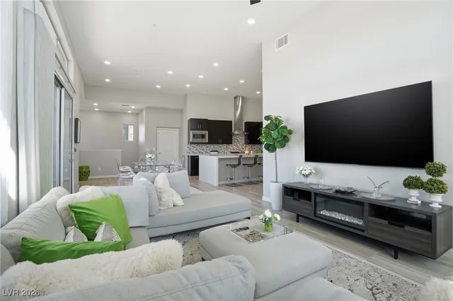 $950,000 | 10873 Crimson Cliffs Avenue, Las Vegas, NV 89135