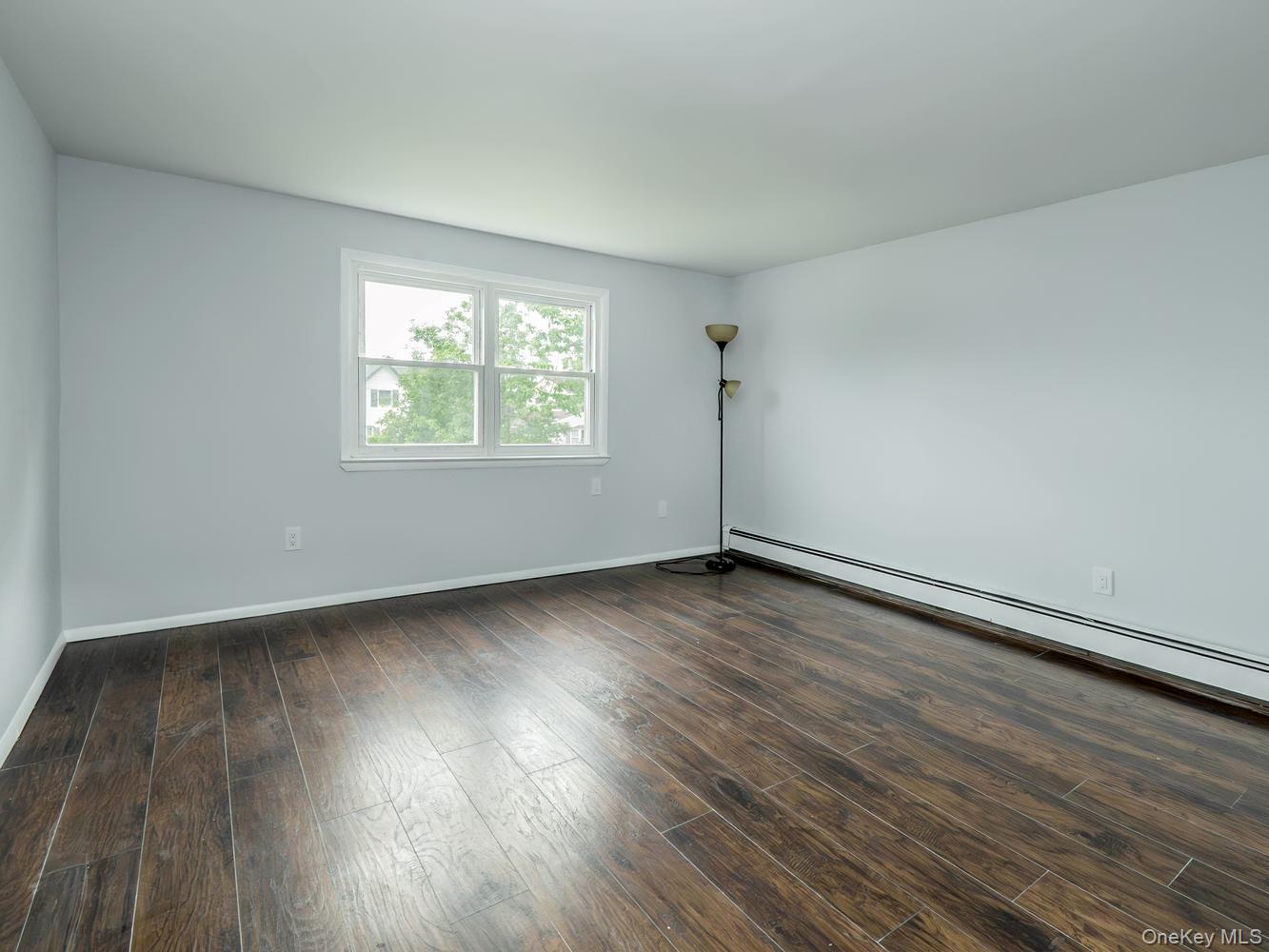 61 Kingfisher Road Levittown, NY 11756 - Photo 23 of 27