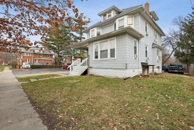 $449,000 | 806 West Ohio Street, Urbana, IL 61801