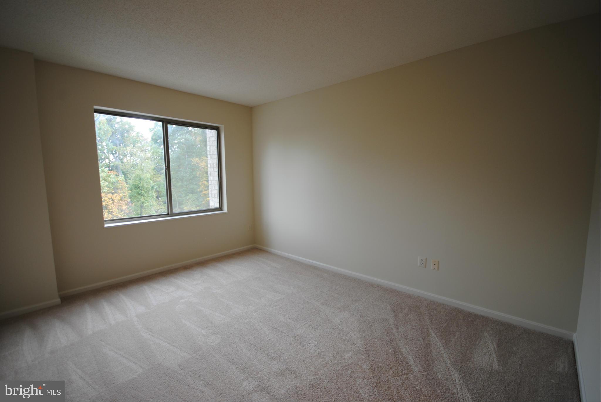19375 Cypress Ridge Terrace, Unit 419 Leesburg, VA 20176 - Photo 15 of 23 Bedroom