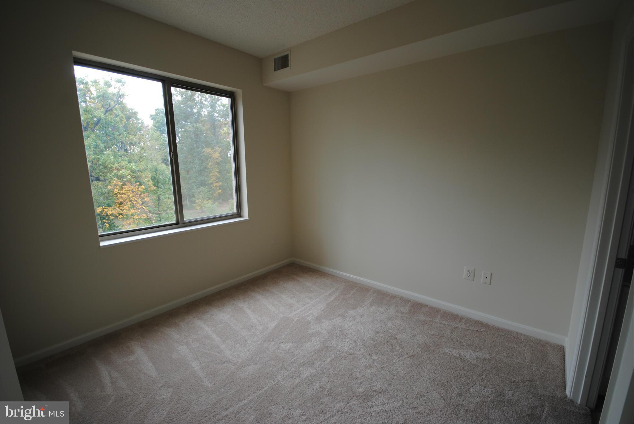 19375 Cypress Ridge Terrace, Unit 419 Leesburg, VA 20176 - Photo 8 of 23 Bedroom