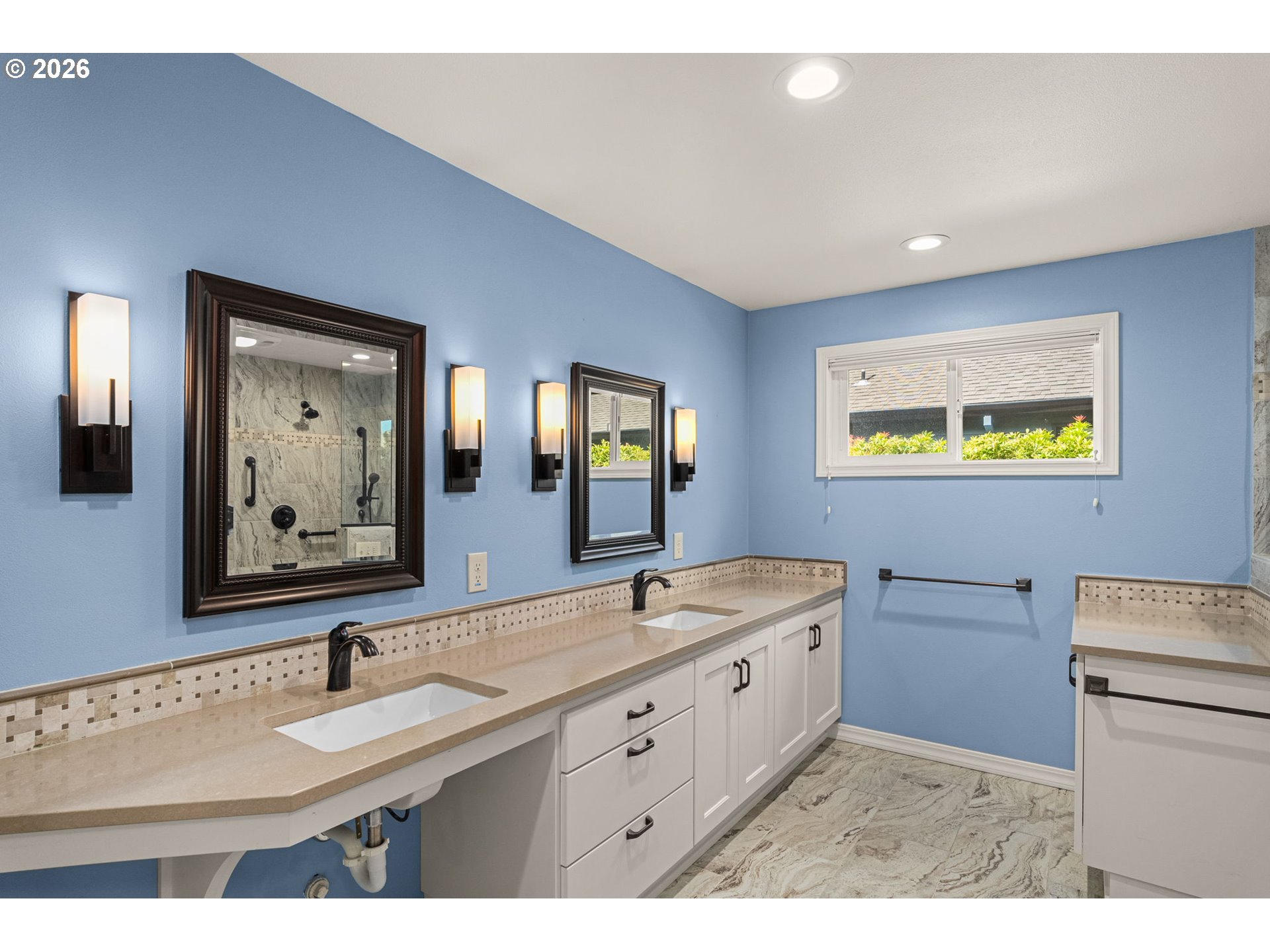 12812 Southwest Overgaard Street Portland, OR 97224 - Photo 21 of 31 Owner's Suite Bathroom