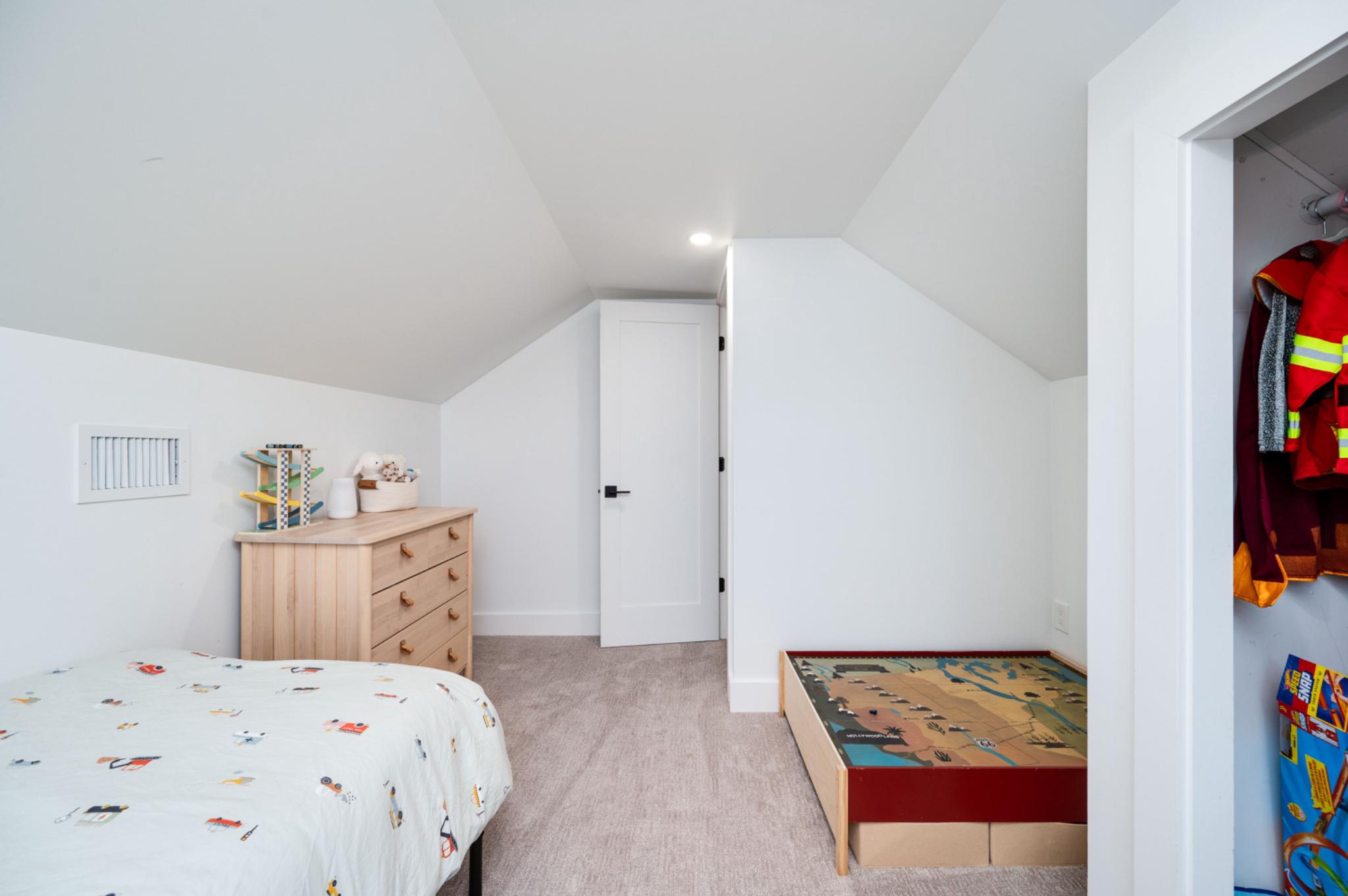 520 Elm Street Denver, PA 17517 - Photo 23 of 39 Second floor bedroom two.