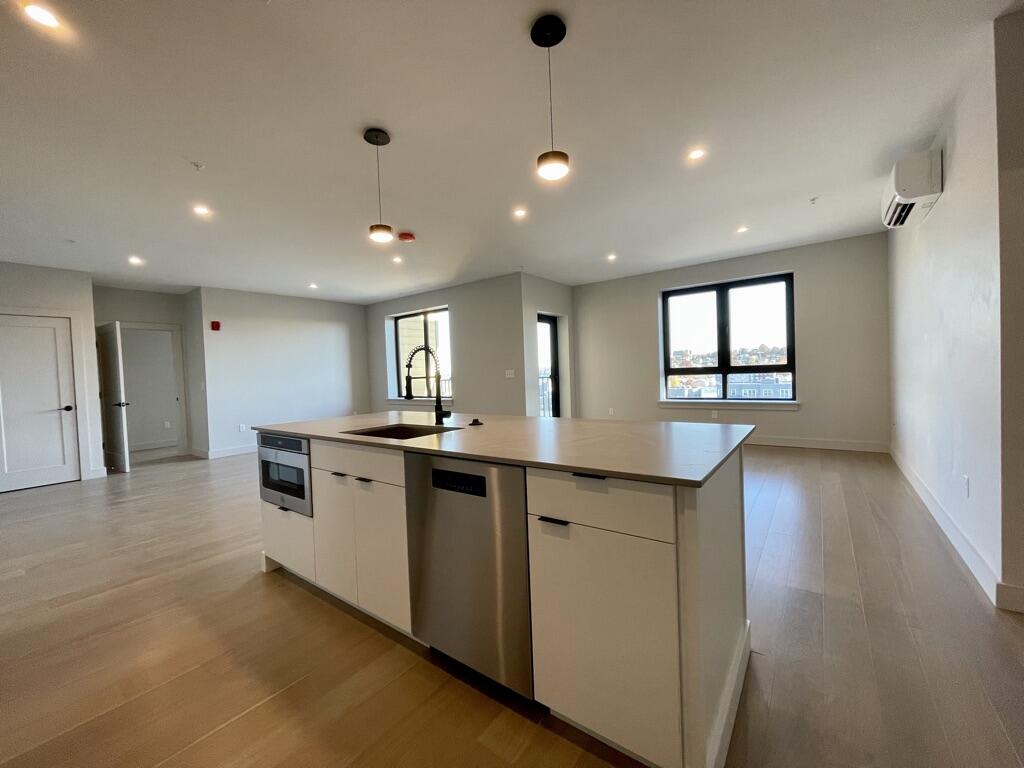 75 Chestnut Street, Unit 708 Portland, ME 04101 - Photo 5 of 42 Unit 708