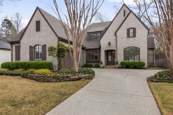 $735,000 | 274 Eastland Drive, Memphis, TN 38111