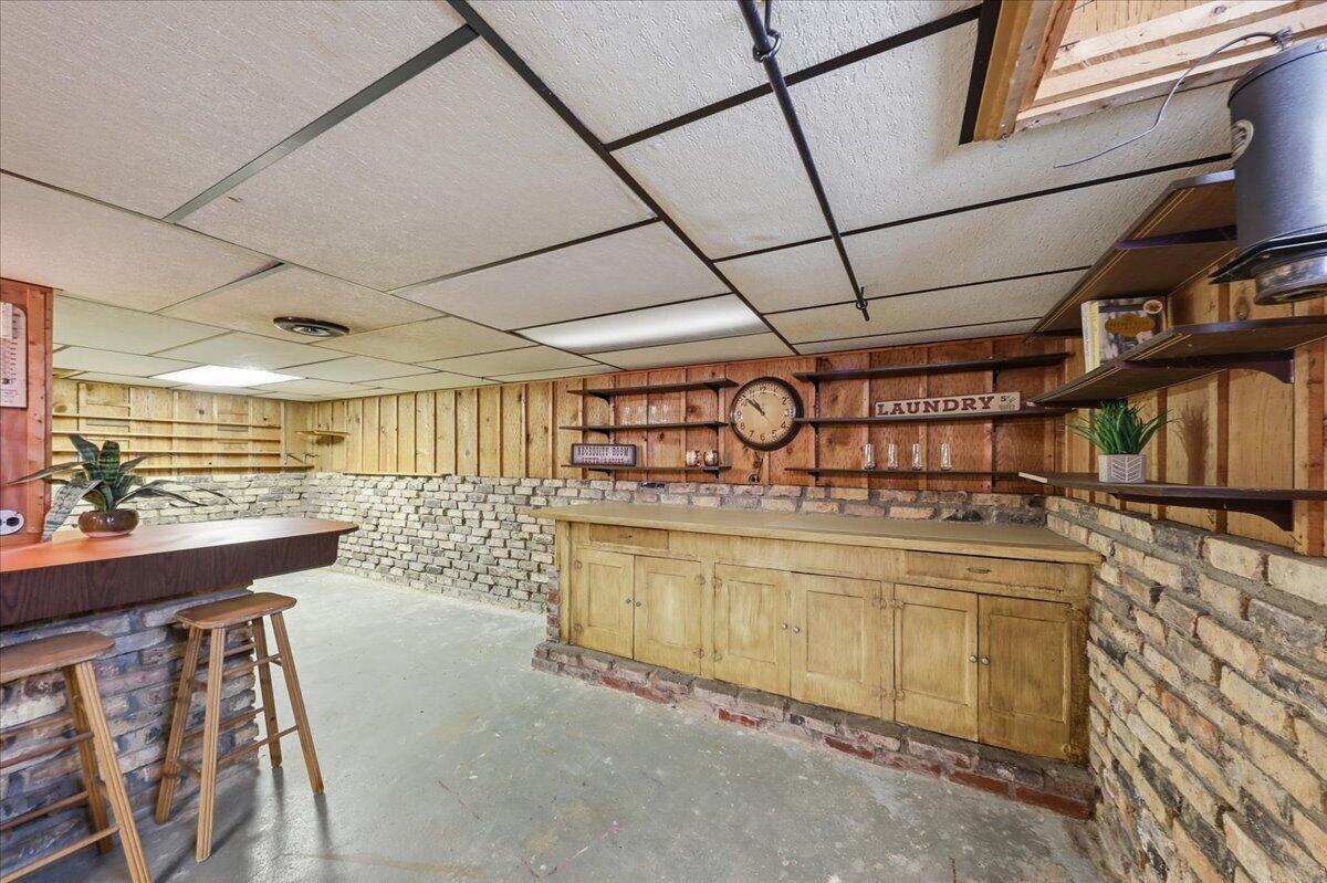 2955 Mechanicsburg Road Springfield, OH 45503 - Photo 25 of 55 47-Bar Area