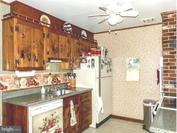 51 Cherokee Road Doylestown, PA 18901 - Photo 12 of 25 Kitchen