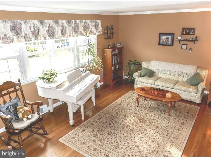 51 Cherokee Road Doylestown, PA 18901 - Photo 6 of 25 Living Room