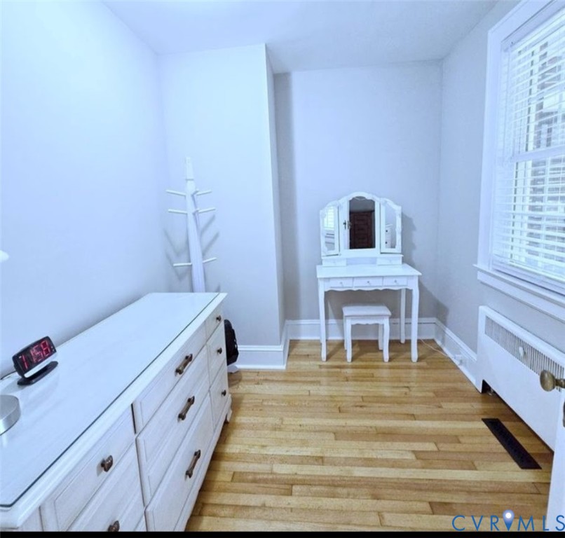 2800 Nottoway Boulevard Victoria, VA 23974 - Photo 26 of 50 a spacious bedroom with a bed and a window