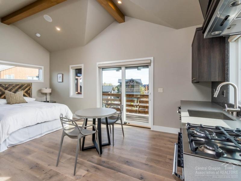 19134 Gateway Loop Bend, OR 97702 - Photo 22 of 25 Additional Photo