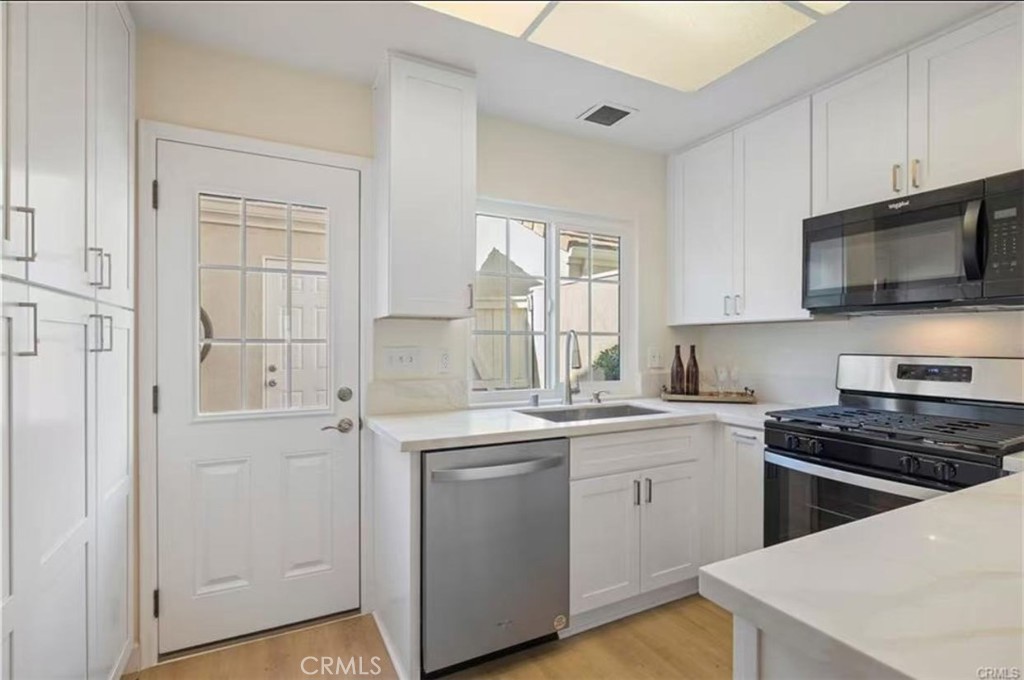 5 Wellesley Irvine, CA 92612 - Photo 7 of 9