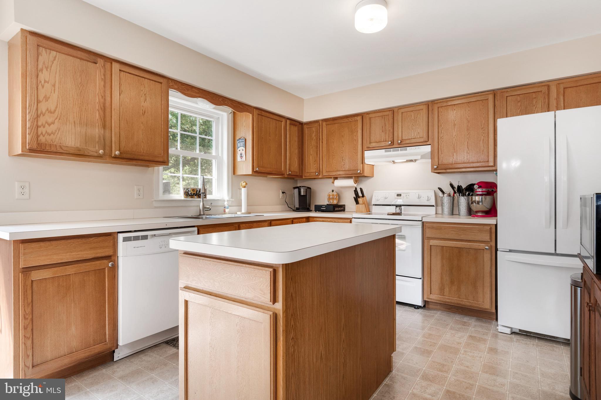 25131 Smithville Road Worton, MD 21678 - Photo 10 of 29 Plenty of cabinets.. and countertops