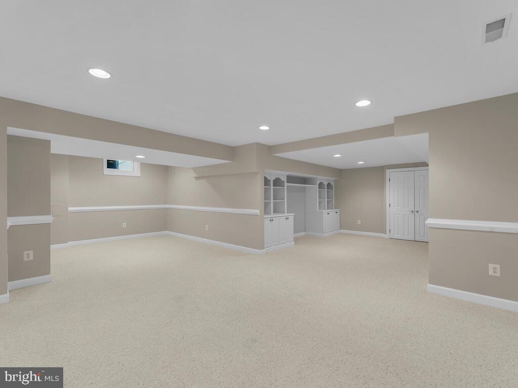 17624 Hardy Road Mount Airy, MD 21771 - Photo 37 of 54 Gallery Image 37