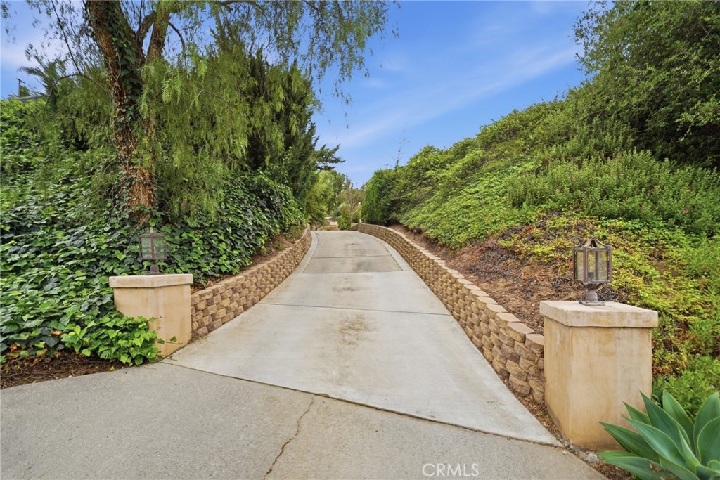 706 Nancy Lane Fullerton, CA 92831 - Photo 50 of 56 a view of a pathway both side of building