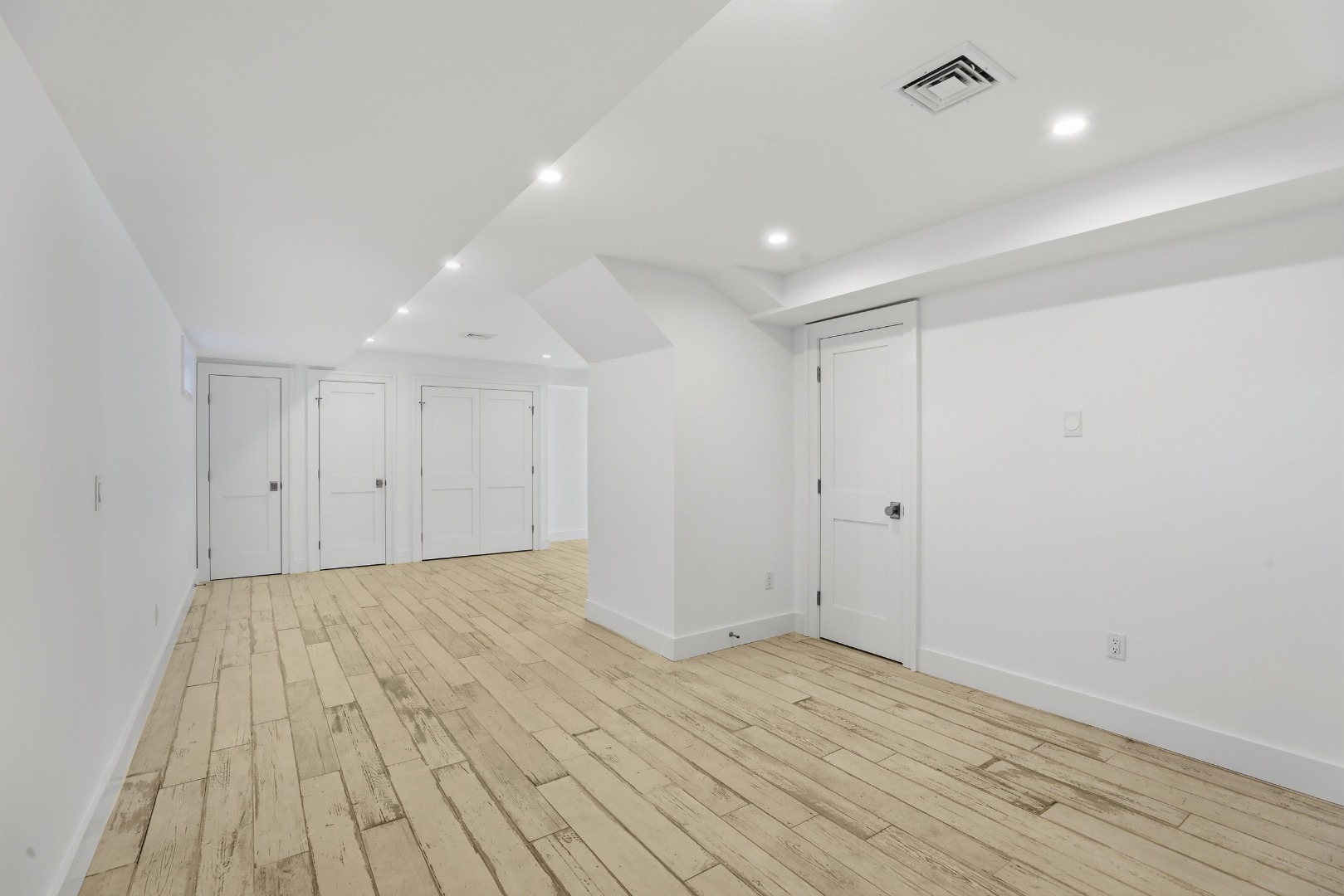 10 Rudder Lane Nantucket, MA 02554 - Photo 28 of 33 a view of an empty room