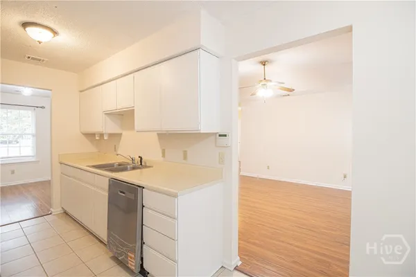 $2,000 | 148 Country Walk Circle, Savannah, GA 31419
