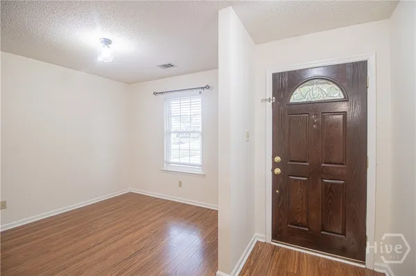 $2,000 | 148 Country Walk Circle, Savannah, GA 31419