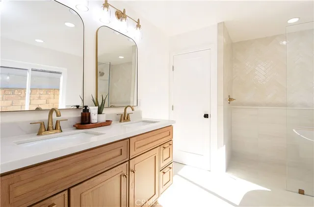 $1,449,000 | 24041 Zancon, Mission Viejo, CA 92692