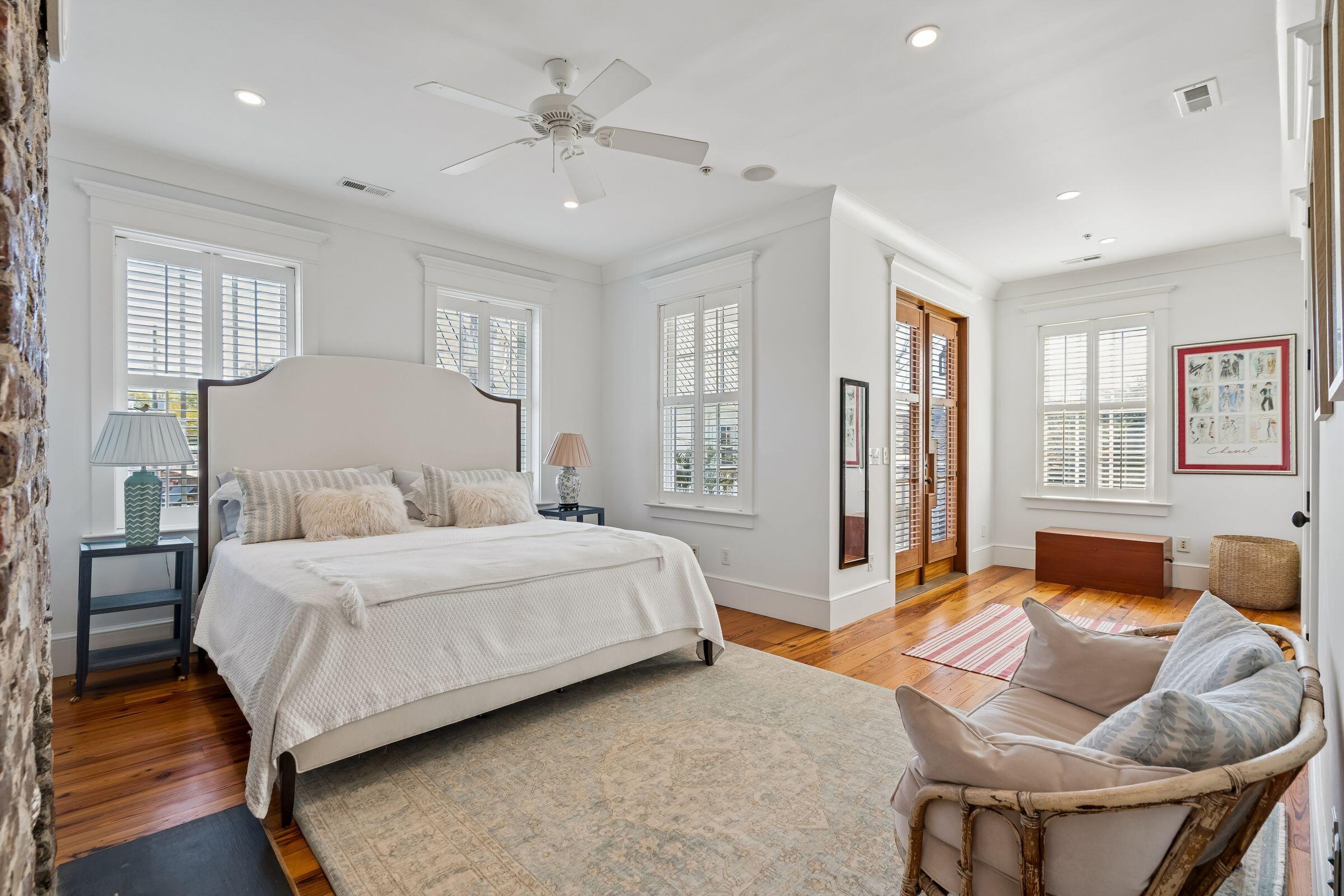 218 Venning Street, Unit 3 Mount Pleasant, SC 29464 - Photo 29 of 64 220 Venning St-Keen Eye Marketing-33