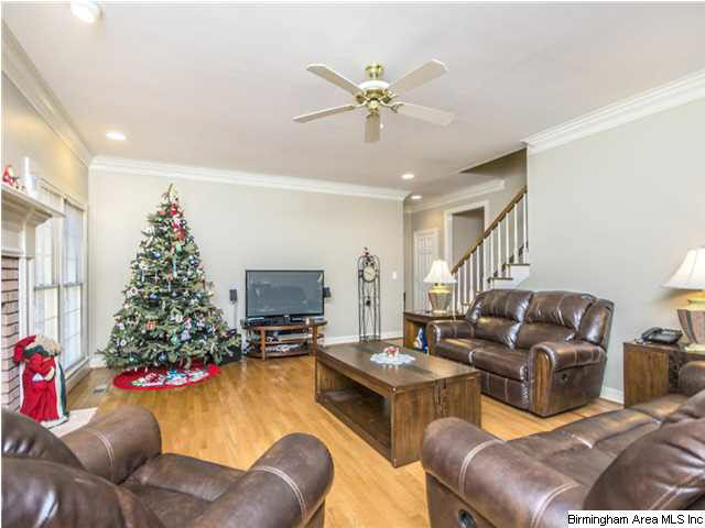 1038 Oak Tree Road Birmingham, AL 35244 - Photo 7 of 31