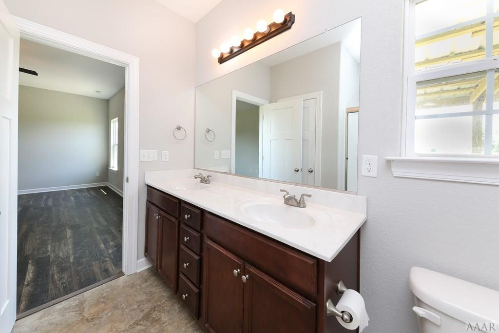 117 Elrod Road Moyock, NC 27958 - Photo 28 of 40 Dual vanity, Mst Bath