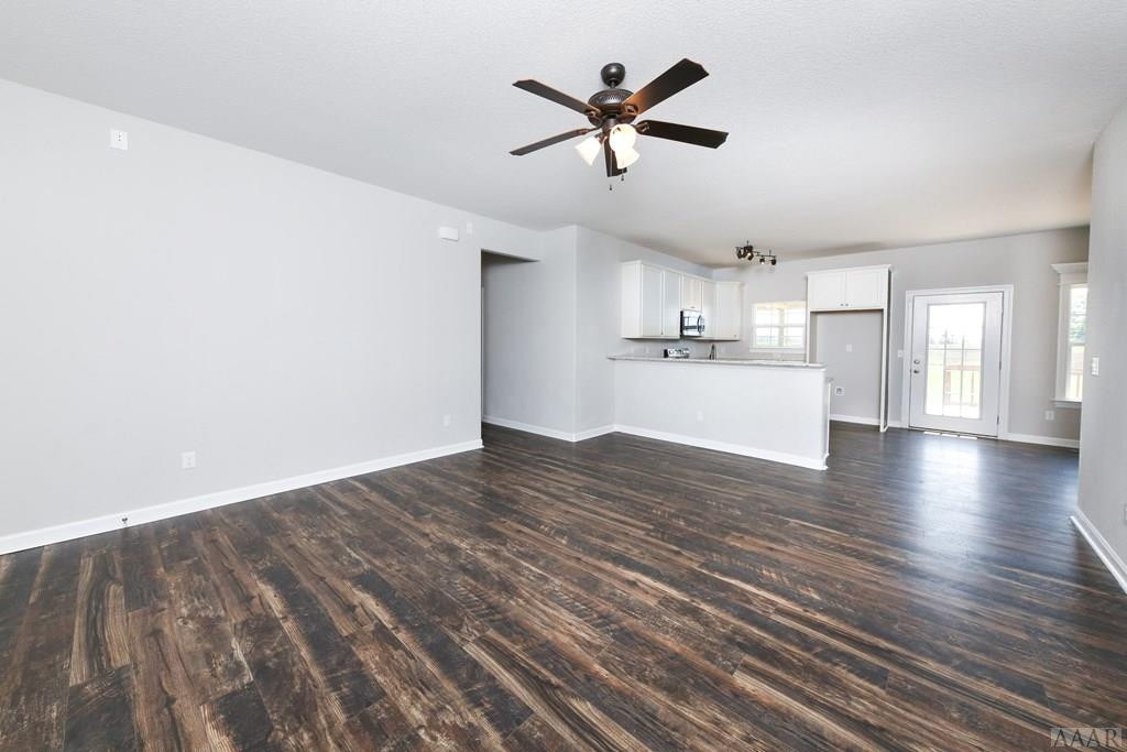 117 Elrod Road Moyock, NC 27958 - Photo 5 of 40 New Laminate flooring throughout